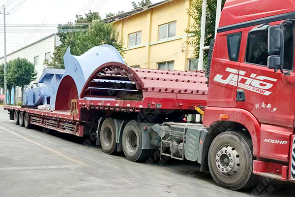 湖北年产60万吨钢渣线摇臂、磨辊等发货